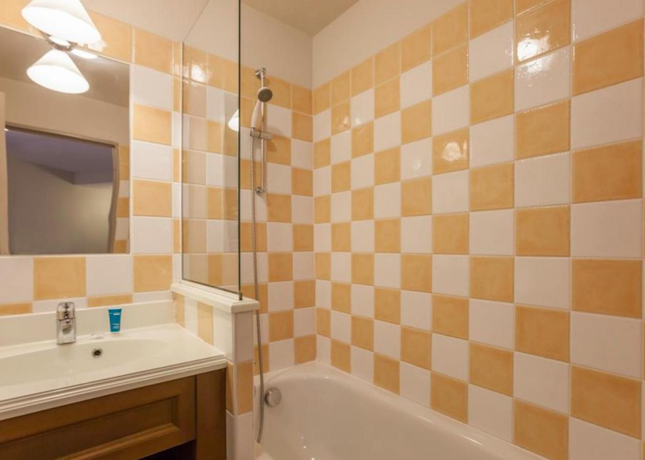 Residence L'Albane Вар Екстериор снимка