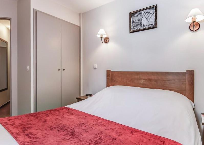Residence L'Albane Вар Екстериор снимка